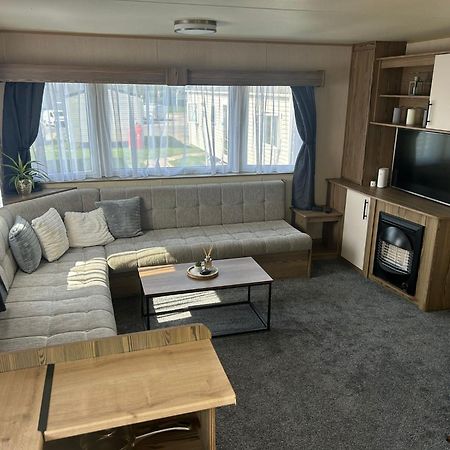 Blue Dolphin Holiday Park Gristhorpe ภายนอก รูปภาพ