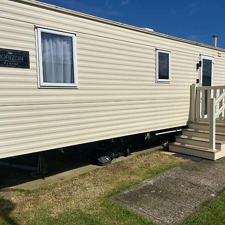 Blue Dolphin Holiday Park Gristhorpe ภายนอก รูปภาพ